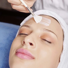 Upload image to gallery viewer, Hydration Lifting with Facial Phototherapy for dry skin
